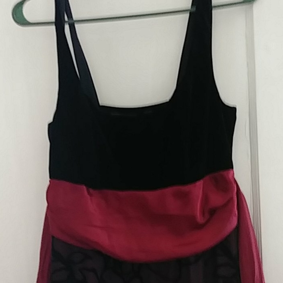 Dress - Picture 2 of 4